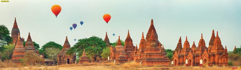 ภาพปราสาทโบราณสีอิฐมอญ